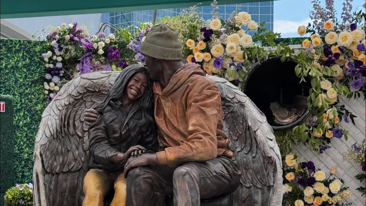 Statua Kobea Bryanta i Gianne Bryant slavi ljubav legende košarke prema svojim kćerkama