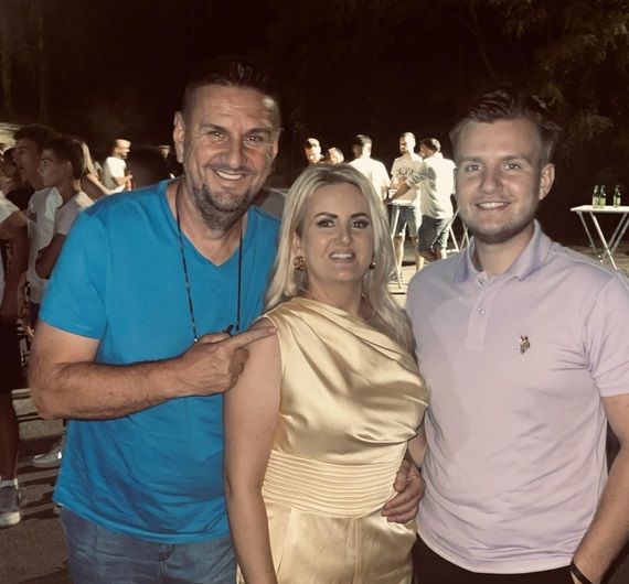 U Hambarinama održan tradicionalni koncert: Kompletan prihod uplaćen za školu