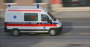 Iz policije Kosova su naveli da je do udesa došlo kada je automobil udario dvoje djece koja su bila na biciklu