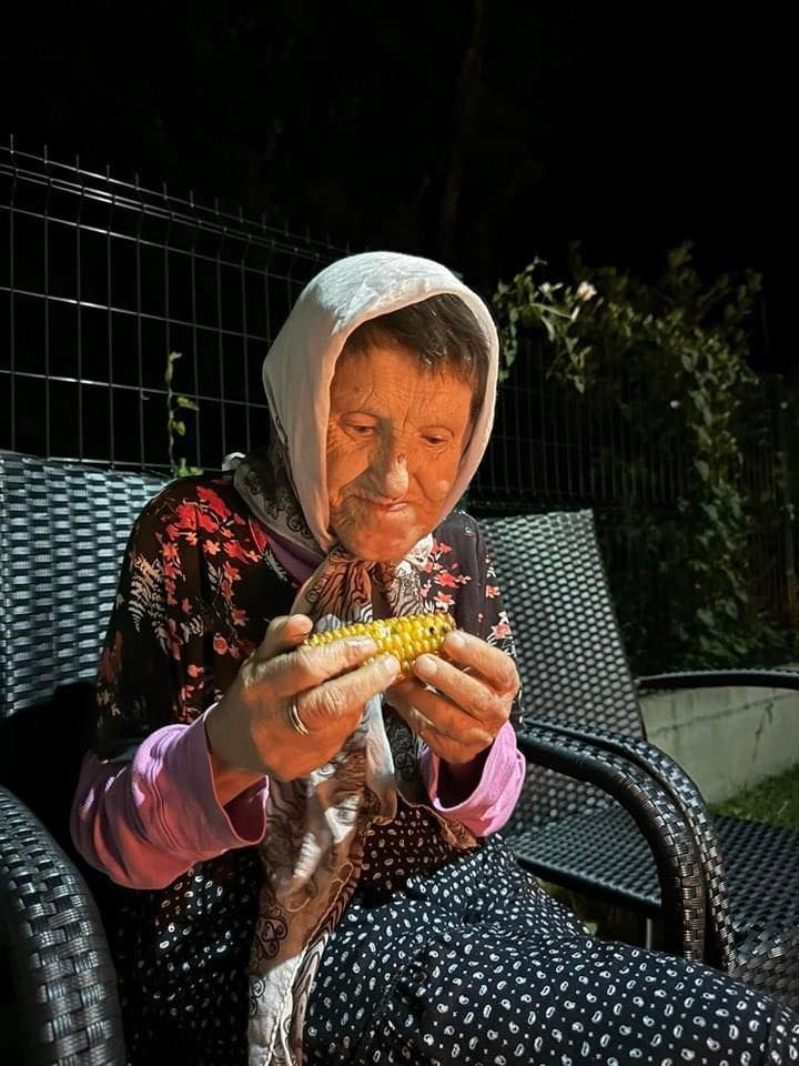 Ove majke, koje su sada u zlatnim godinama života, nose sa sobom priče koje ne mogu biti izrečene samo riječima