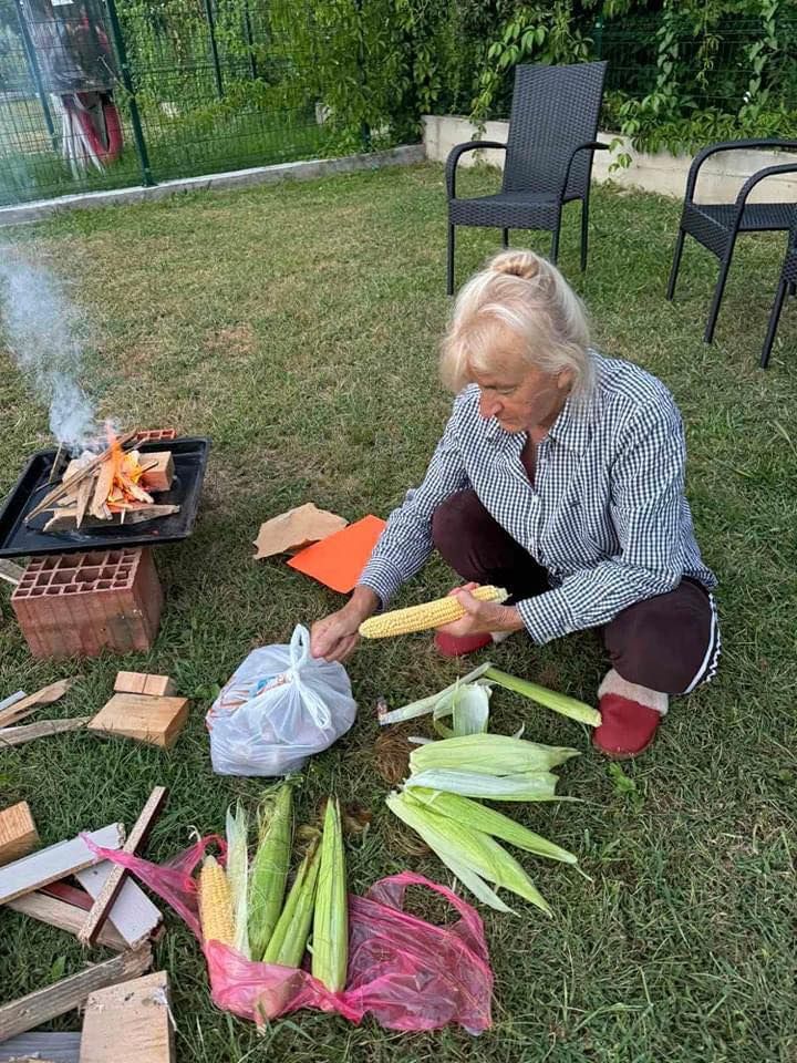 Ove majke, koje su sada u zlatnim godinama života, nose sa sobom priče koje ne mogu biti izrečene samo riječima