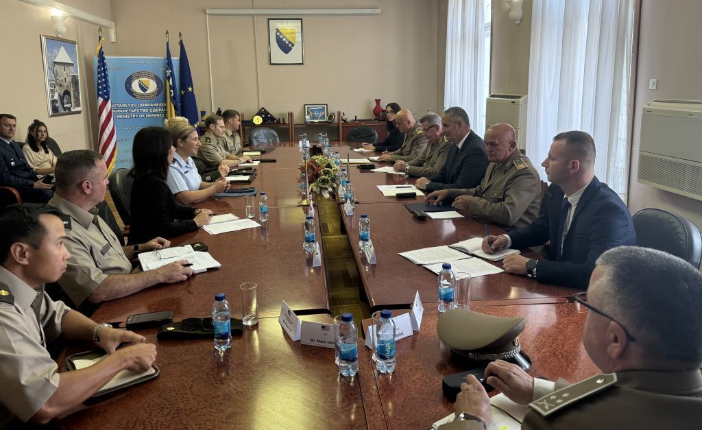 Teme razgovora bile su podrška američke vlade školovanju i obuci pripadnika OS BiH, ali i dosadašnja izvanredna saradnja.