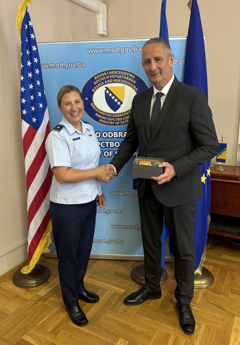 Teme razgovora bile su podrška američke vlade školovanju i obuci pripadnika OS BiH, ali i dosadašnja izvanredna saradnja.