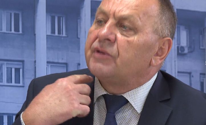 Važan i veliki događaj u našoj medicini desio se danas na Kliničkom centru Univerziteta u Sarajevu, gdje je uspješno obavljena prva transplantacija srca.