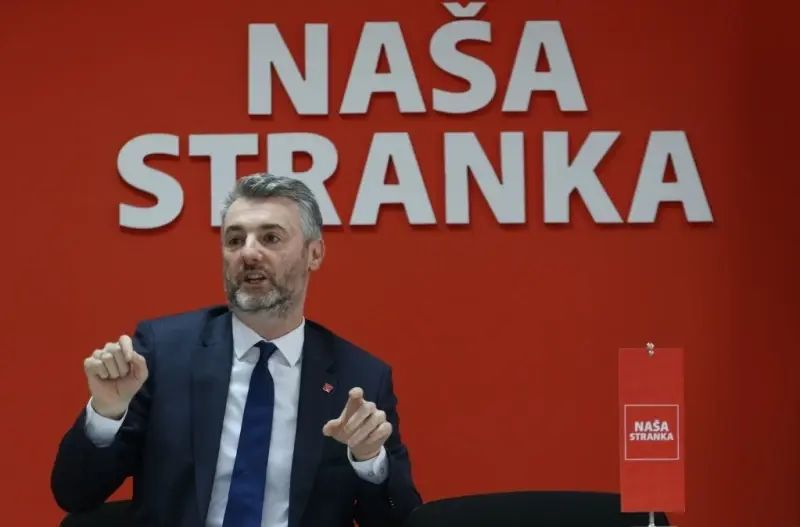 No, valja napomenuti da je Cerić bivši reisu-l-ulema IZ BiH. Aktualni reis se zove Husein ef. Kavazović i on je pozvao na učenje kišne dove.