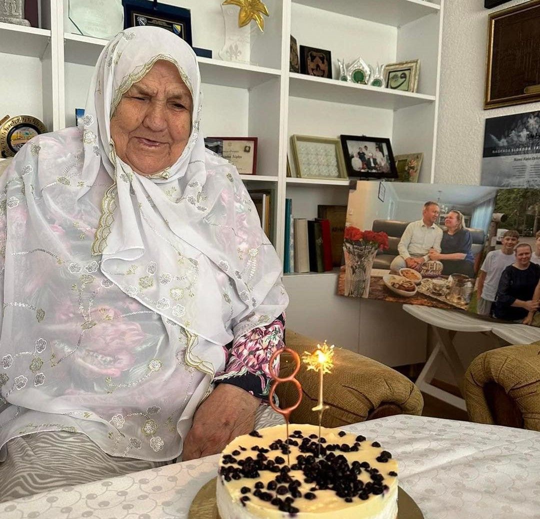 Nana Fata slavi 81. rođendan: Nakon torte sam završila na infuziji