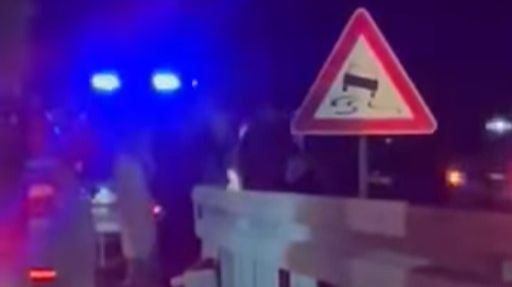 Nesreća se desila u 2:40 sati u mjestu Goliješnica, a u njoj su učestvovala tri putnička motorna vozila.