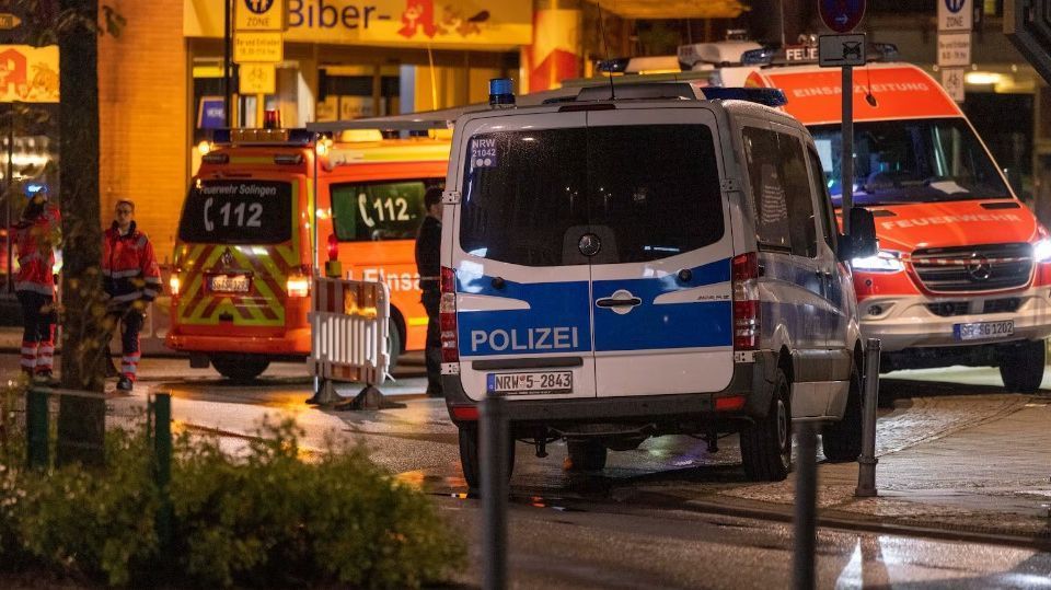 Povrijeđeno je osam osoba, od kojih četiri teže                                  
