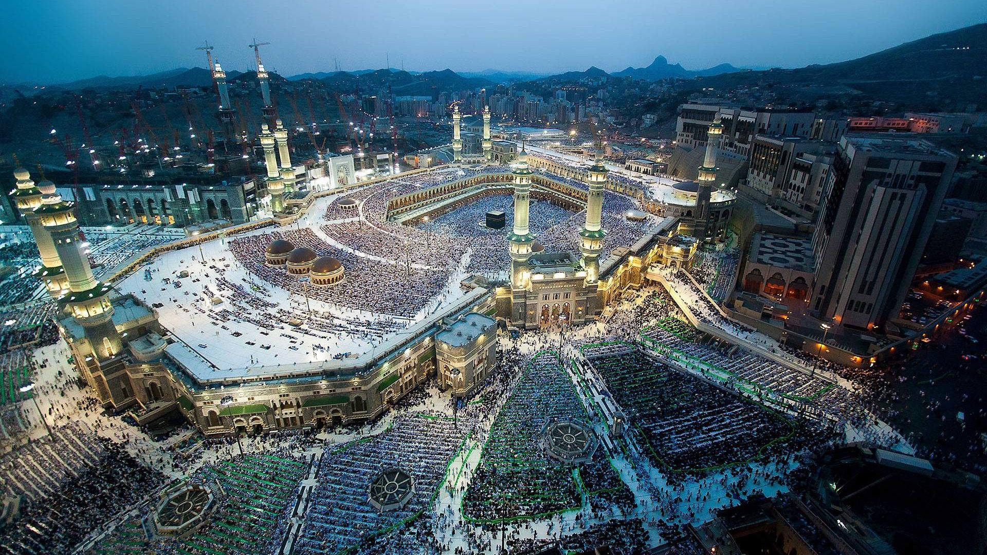 U odlasku planiran je let Sarajevo - Džedda, a u povratku let Medina - Sarajevo