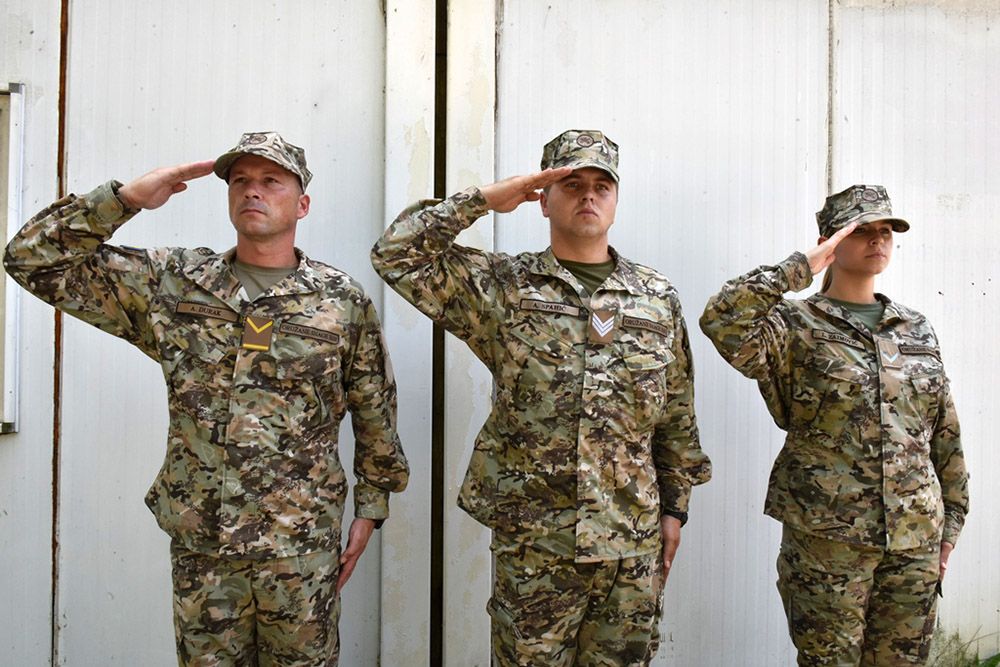 Njihovi dometi mjerljivi su čak i NATO stadardima, barem kada su u pitanju mirovne misije i NATO vođene operacije u kojima odavno učestvuju.