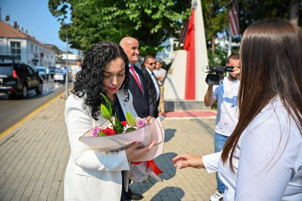 SAD drže kako bi otvaranje mosta za promet vozila povećalo potencijal za nasilje i dovelo u opasnost lokalno stanovništvo, kao i vojnike KFOR-a