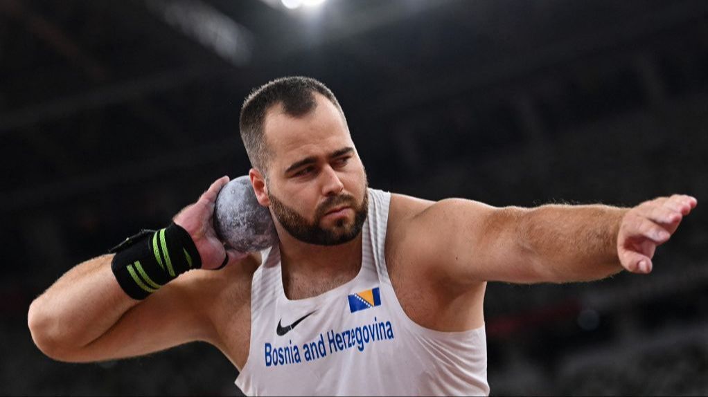 Naš olimpijac je u prvom pokušaju kuglu bacio na distancu od 19.01