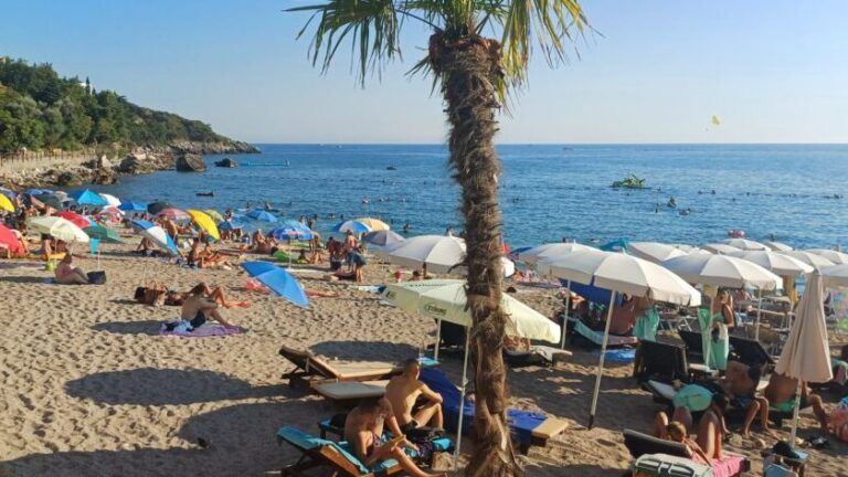 Ovo je najgora sezona u Budvi i to će vam svi potvrditi! Nikad nije bilo manje ljudi, ne računajući pandemijske godine
