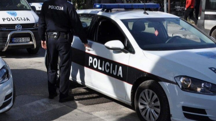 Kako se navodi vrše se pretresi stambenih objekata i pokretnih stvari