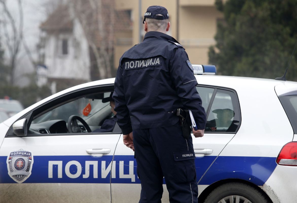 Nakon tragičnog događaja, trinaestogodišnjak je pobjegao, a policija ga je identifikovala i pronašla u jutarnjim satima