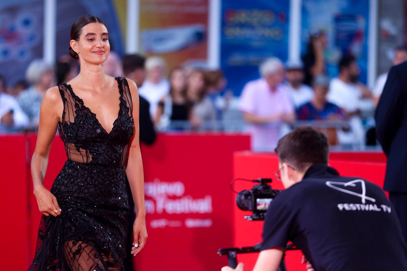 Pogledajte ko je prošetao crvenim tepihom posljednju noć 30. Sarajevo Film Festivala