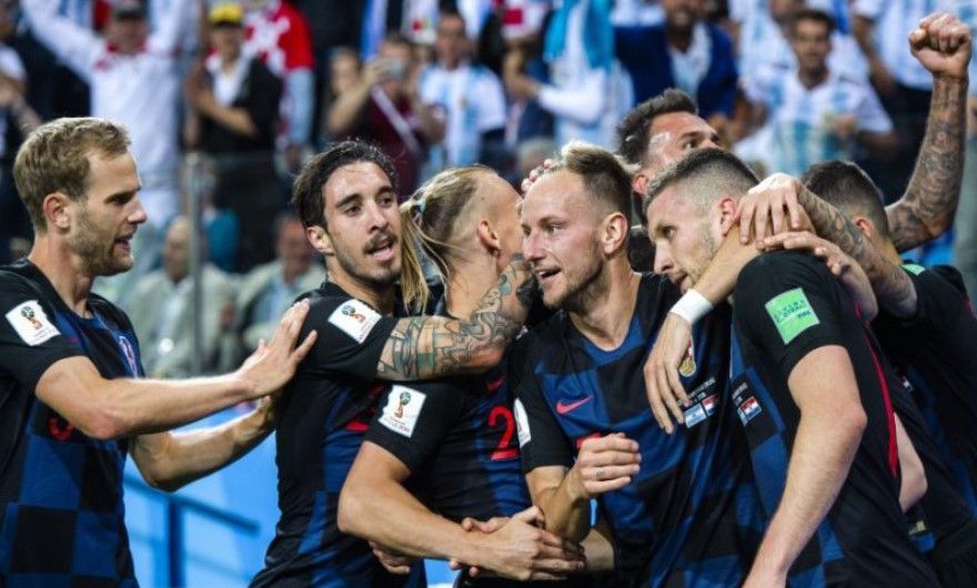 Naime, Bijeli traže pojačanje na krilu, a Rebić je slobodan igrač nakon što je nedavno raskinuo ugovor s Bešiktašem, gdje je igrao godinu dana