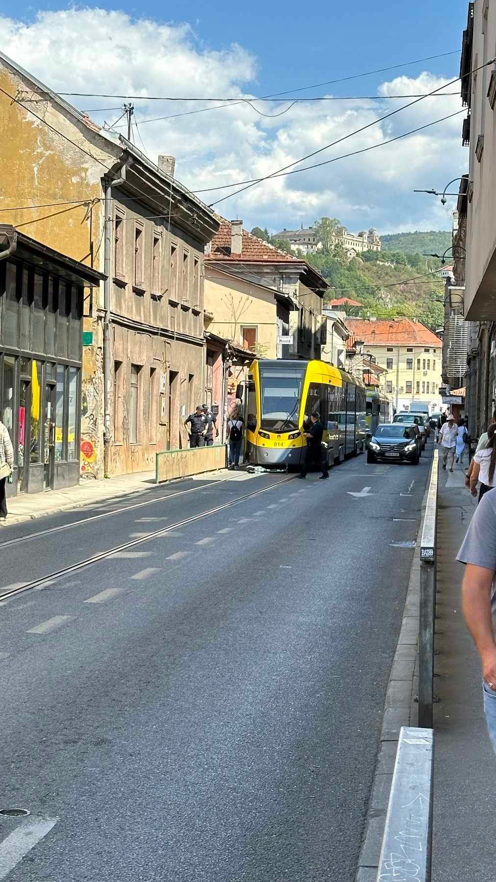 Zastoj tramvajskog saobraćaja zbog romobila na Baščaršiji: Evo šta kažu u policiji