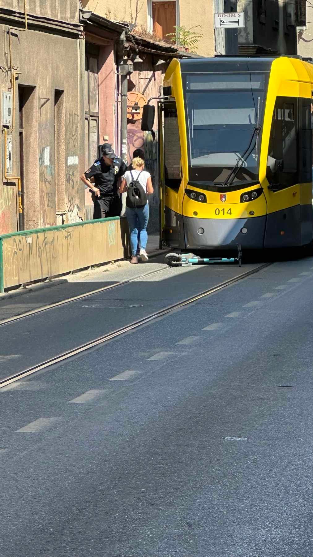 Zastoj tramvajskog saobraćaja zbog romobila na Baščaršiji: Evo šta kažu u policiji