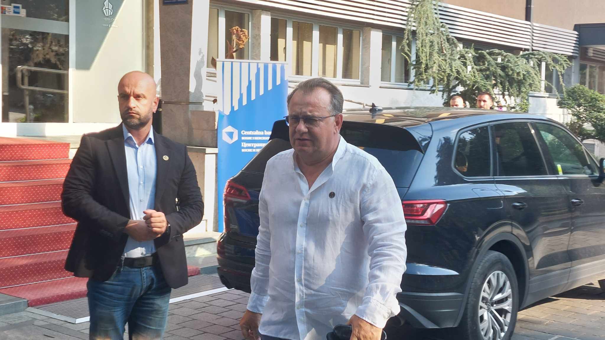 Uobičajeni sastanci koji su se dosad pokazali efikasnim, kazao je Nikšić