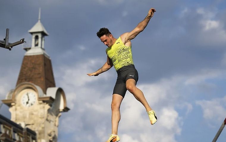 Ovaj 21-godišnji Francuz nije uspio izboriti finale na Olimpijskim igrama, a snimka je postala hit na društvenim mrežama i šala nije nedostajalo