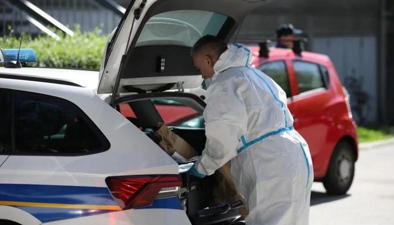 Nažalost, unatoč njihovim naporima, doktori su morali proglasiti smrt djeteta