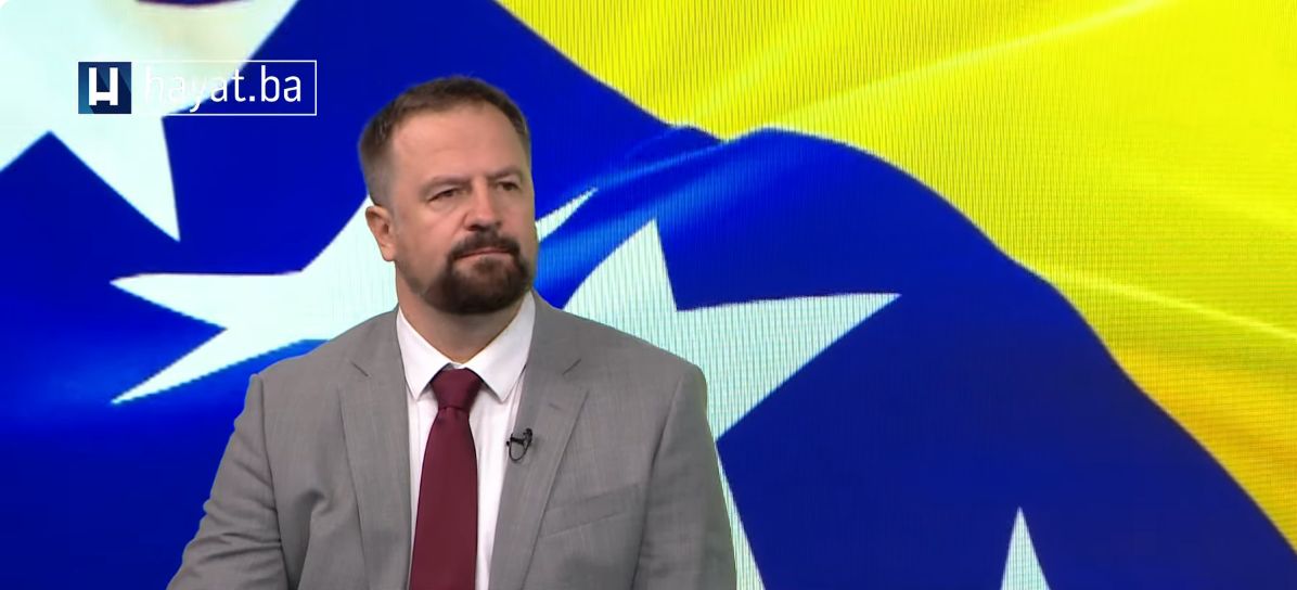 Muamer Bandić, zastupnik opozicione Stranke za BiH, te glasan i redovan kritičar trenutne vlasti, za Hayat je prokomentirao odnos Trojke i Čovića