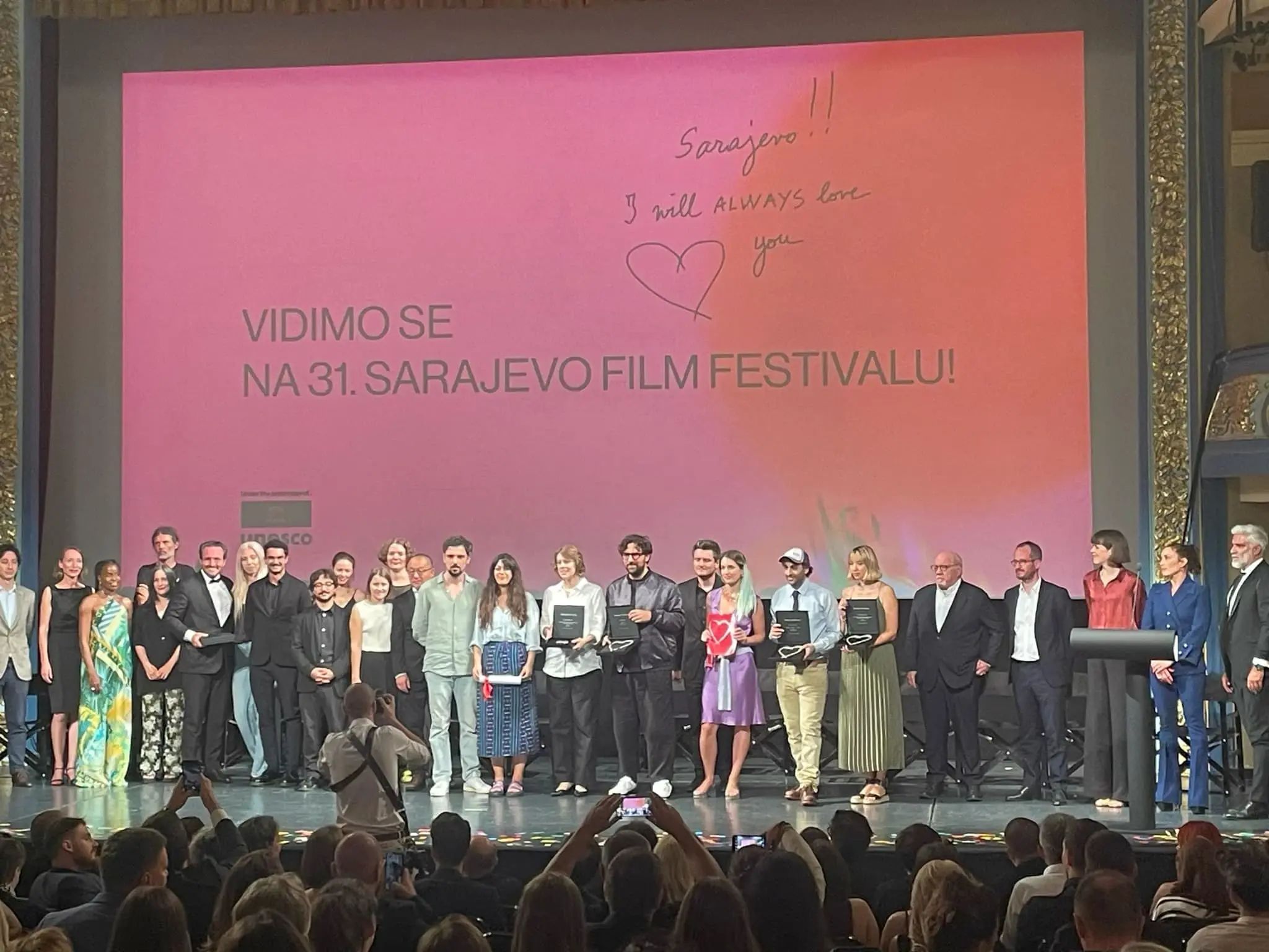 Uručene su nagrade i najboljim rediteljima i rediteljicama, glumcima i glumicama te dugometražnim igranim, dokumentarnim, studentskim i kratkim filmovima