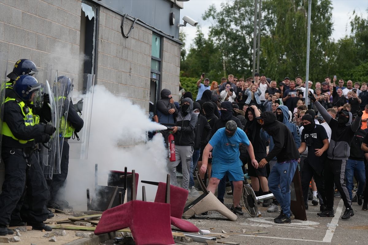 Nije prijavljeno da su zaposlenici ili stanari hotela povrijeđeni                  