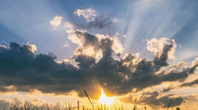 Jutarnja temperatura vazduha od 10 do 17, u višim predjelima od šest stepeni, a dnevna od 22 do 27, u višim krajevima od 17 stepeni Celzijusa.