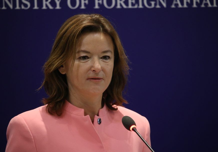 Potreban je snažan odgovor međunarodne zajednice i stoga pozivamo na hitno postizanje prekida vatre