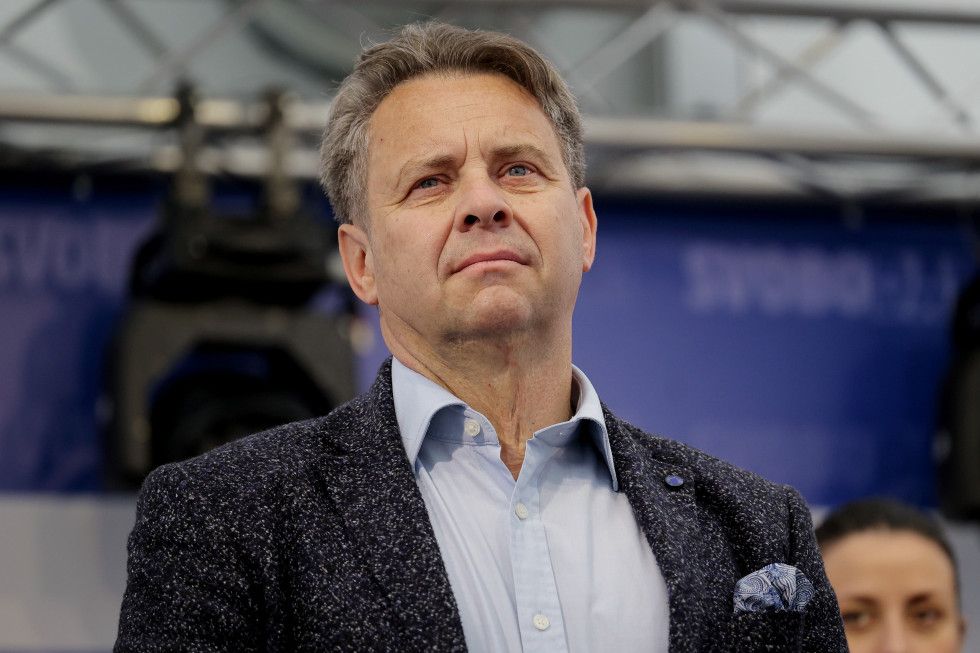 U Vladi su uvjereni da je Vesel dovoljno kompetentan i vjerodostojan kandidat te nisu razgovarali o "planu B"