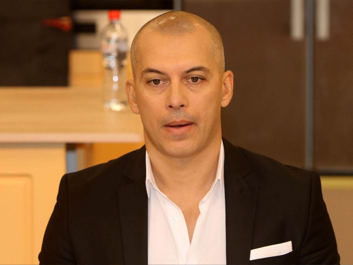 Iznerviralo ga je to što se Vučić svaki dan pojavljuje na TV-u pa ga je kritikovao na društvenim mrežama