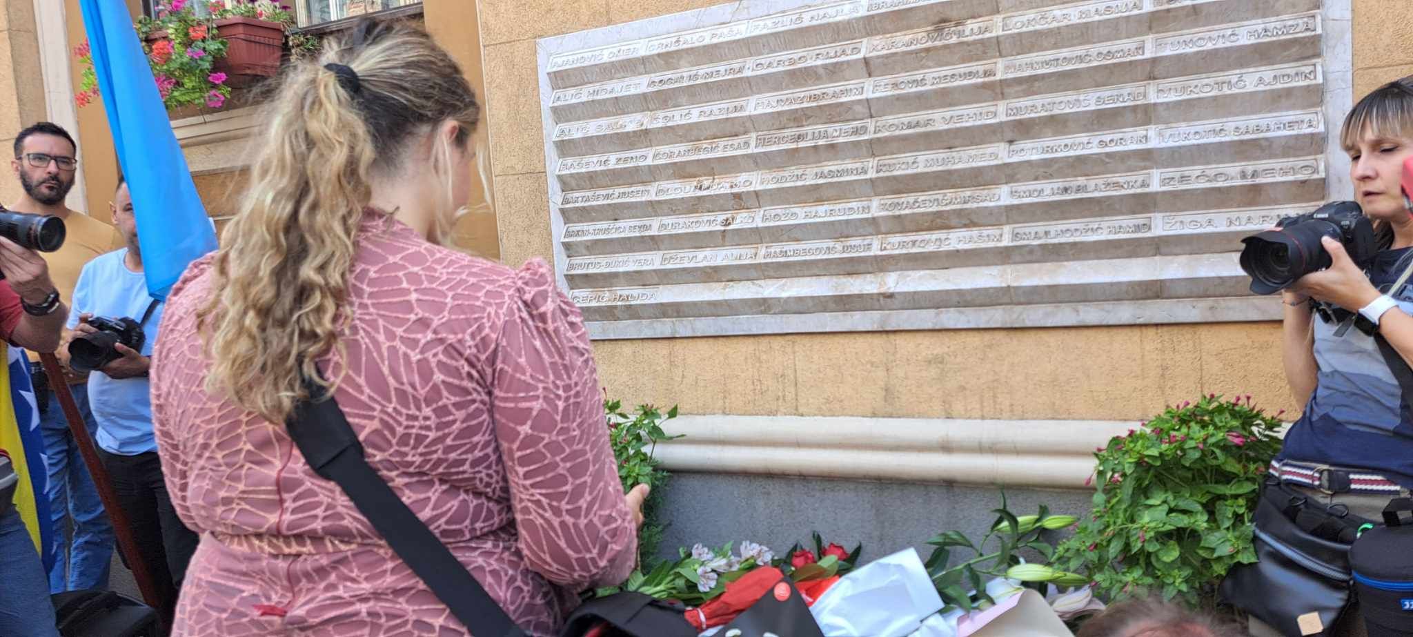 U momentu ranjavanja nije me boljelo tada ništa, ali poslije kada me zaboljelo nikad nije ni prestalo - govorila nam je Amerisa Omanović
