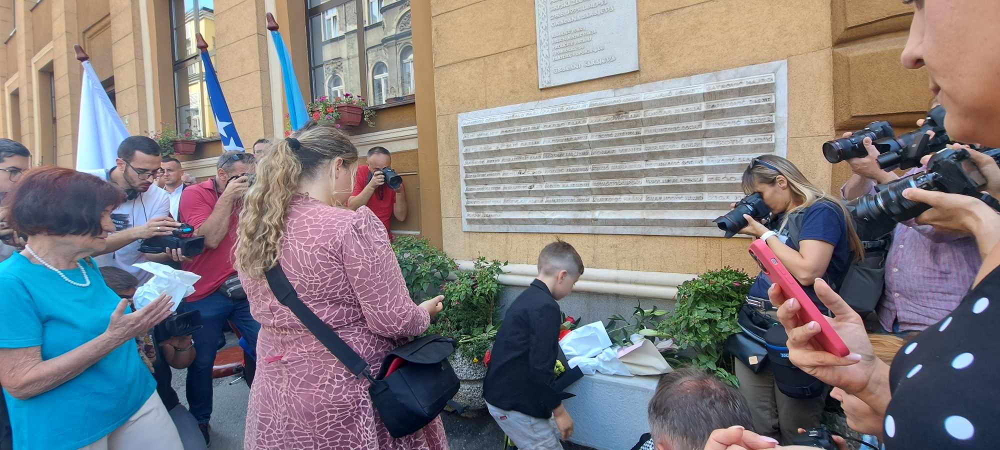 U momentu ranjavanja nije me boljelo tada ništa, ali poslije kada me zaboljelo nikad nije ni prestalo - govorila nam je Amerisa Omanović