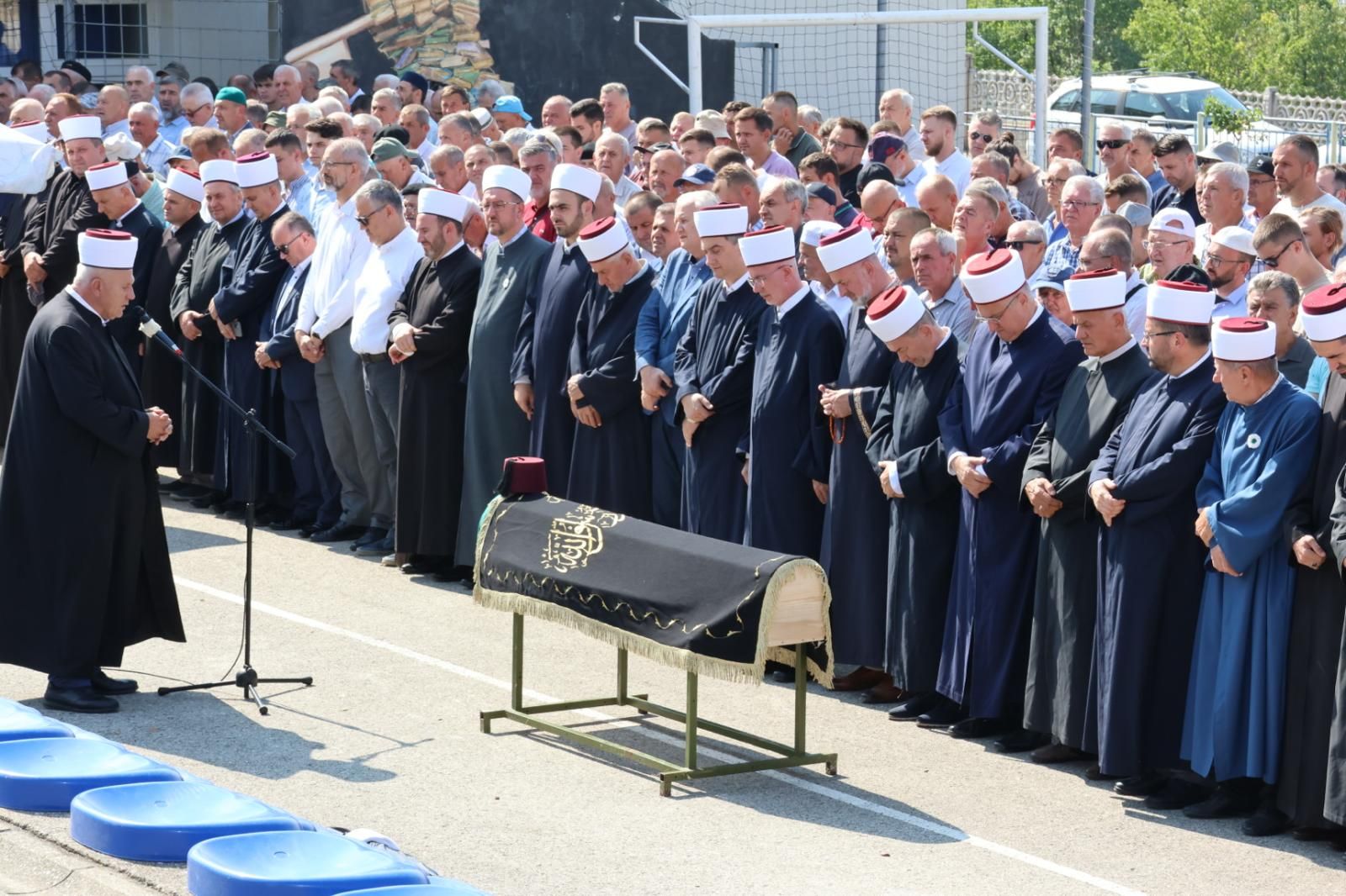 Emeritus prof. dr. Omer Nakičević ukopan je danas u njegovom rodnom mjestu