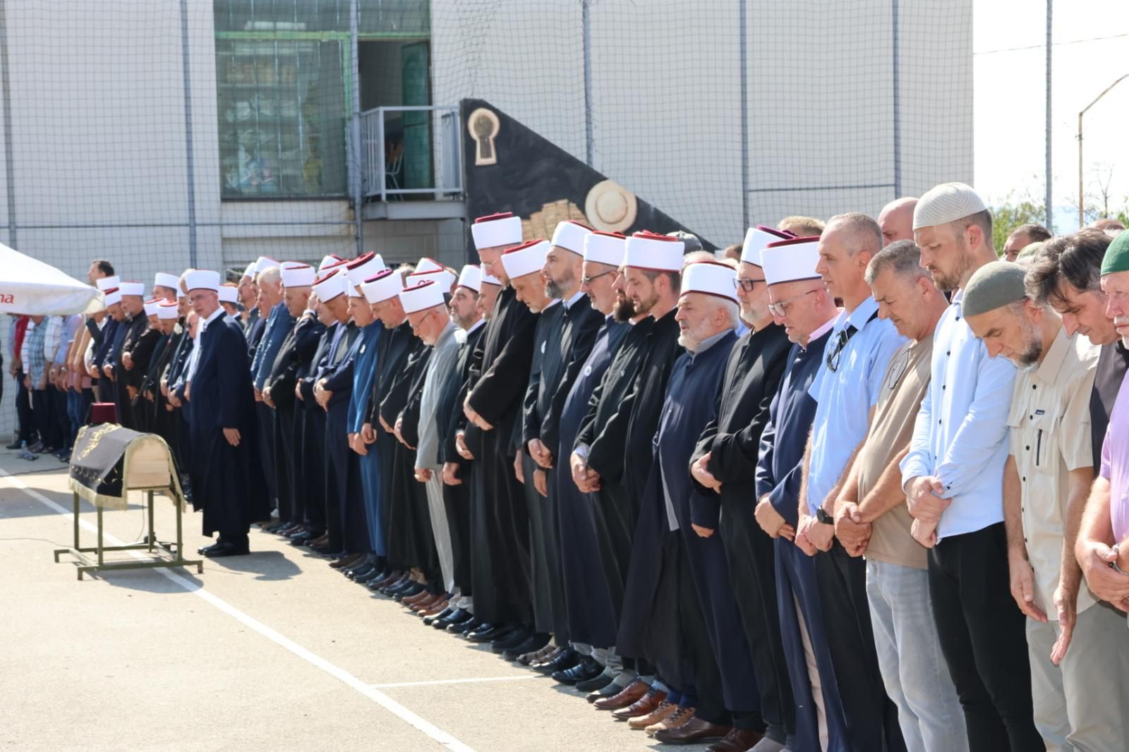 Emeritus prof. dr. Omer Nakičević ukopan je danas u njegovom rodnom mjestu