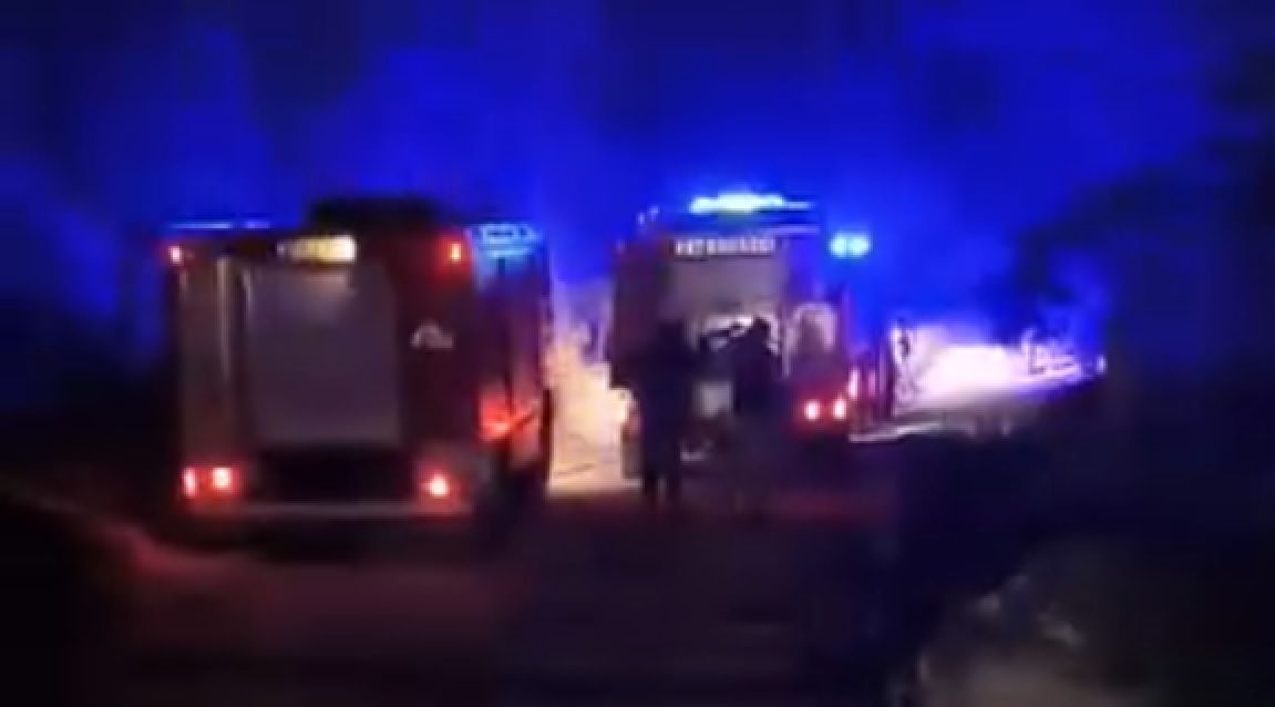 Prema prvim informacijama, četvoro djece i roditelji su stradali u vatrenoj stihiji