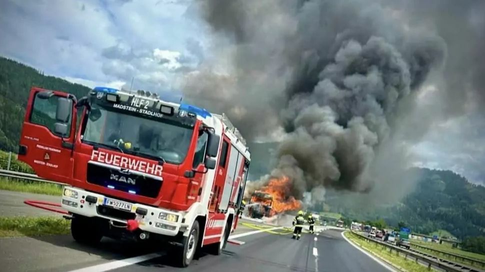 Na lice mjesta je došla je i spasilačka ekipa koja je pružila prvu pomoć vozaču