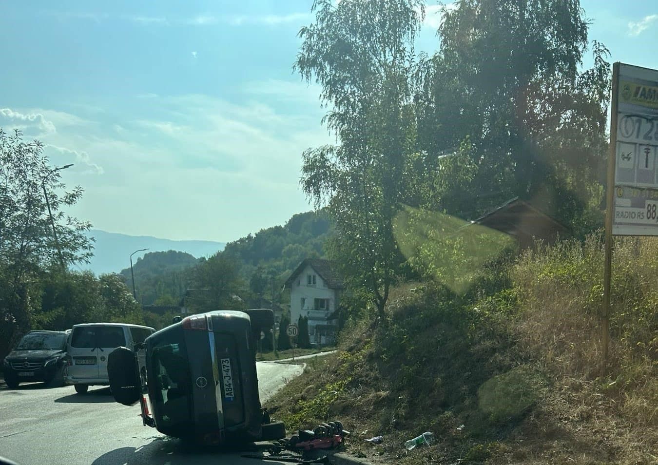 
Zbog saobraćajne nesreće formirale su se gužve koje otežavaju saobraćaj na ovoj dionici
