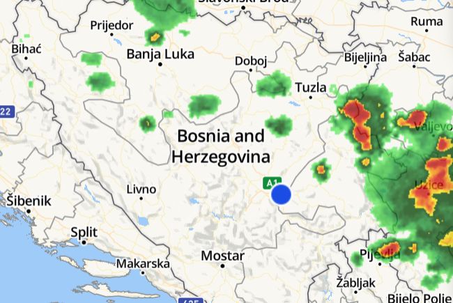 Kiša i grmljavina uz jak vjetar približava se, kako javljaju srbijanski mediji, i u susjednu Srbiju