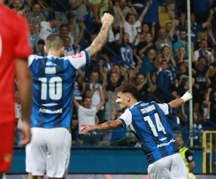 U okviru današnjeg programa, od 18:45 sati u Bijeljini se još sastaju Radnik i Velež