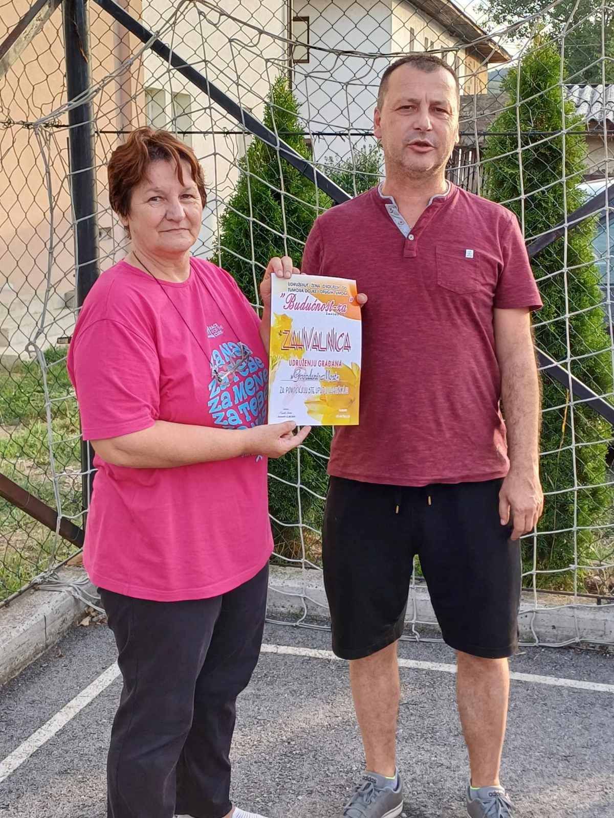 Predvođene Minom Delić, osobom koju mnogi s ponosom nazivaju „srcem zajednice“, organizirale su  posebno druženje s onima koje biju najtežu bitku – ženama oboljelim od karcinoma