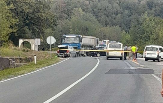 Šestero povrijeđenih je prebačeno u Kantonalnu bolnicu Zenica, a jedna osoba u Dom zdravlja Žepče, rekao nam je Valentić
