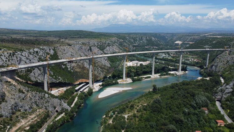 Tek od nedavno poznat kao most “Hercegovina” kod Počitelja a koji je dio autoceste na koridoru Vc između Budimpešte i Ploča bit će pušten za saobraćaj