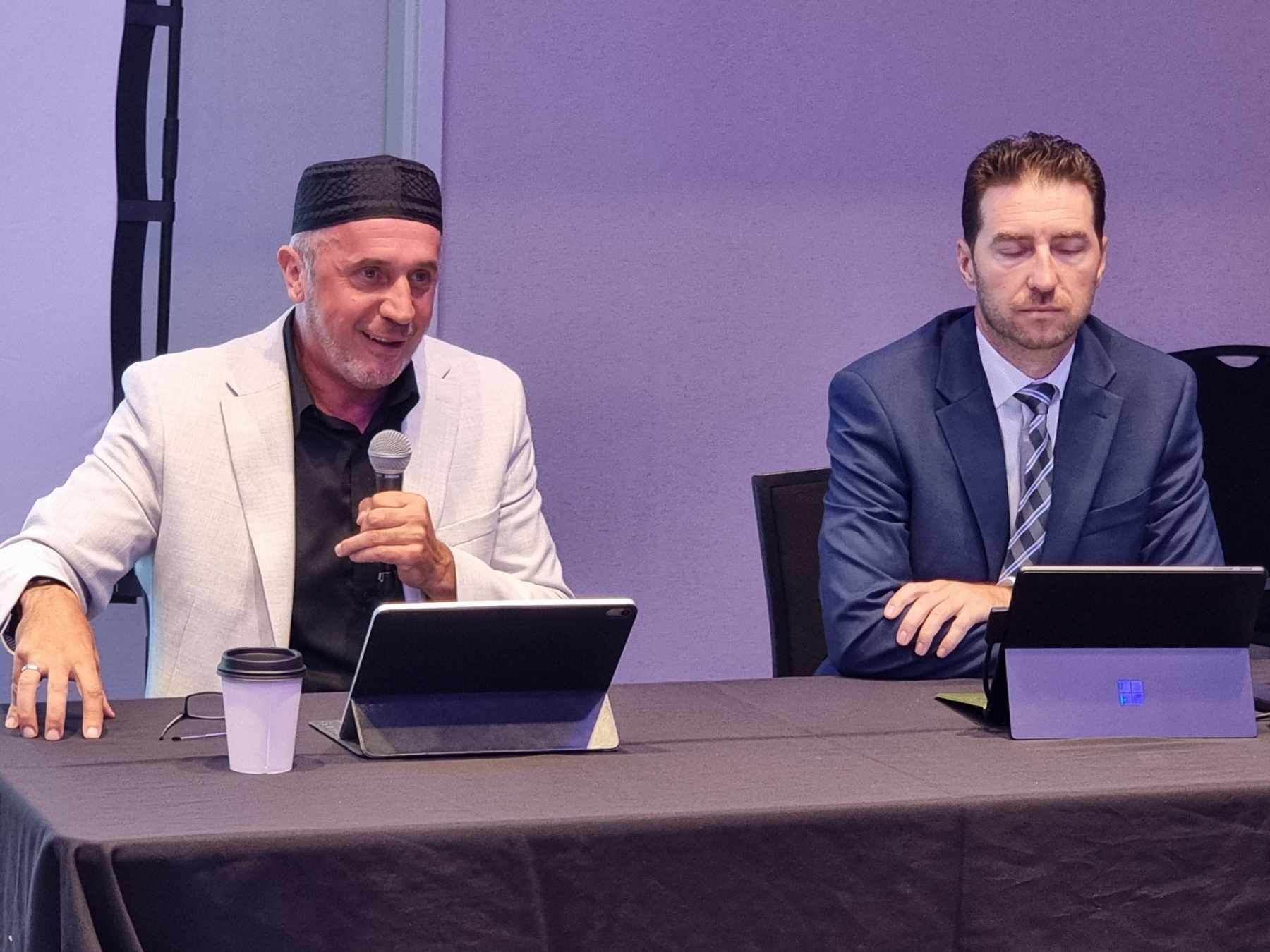 Susreti Bošnjaka Sjeverne Amerike svake se godine održavaju u različitim gradovima širom Sjeverne Amerike i to uvijek početkom septembra