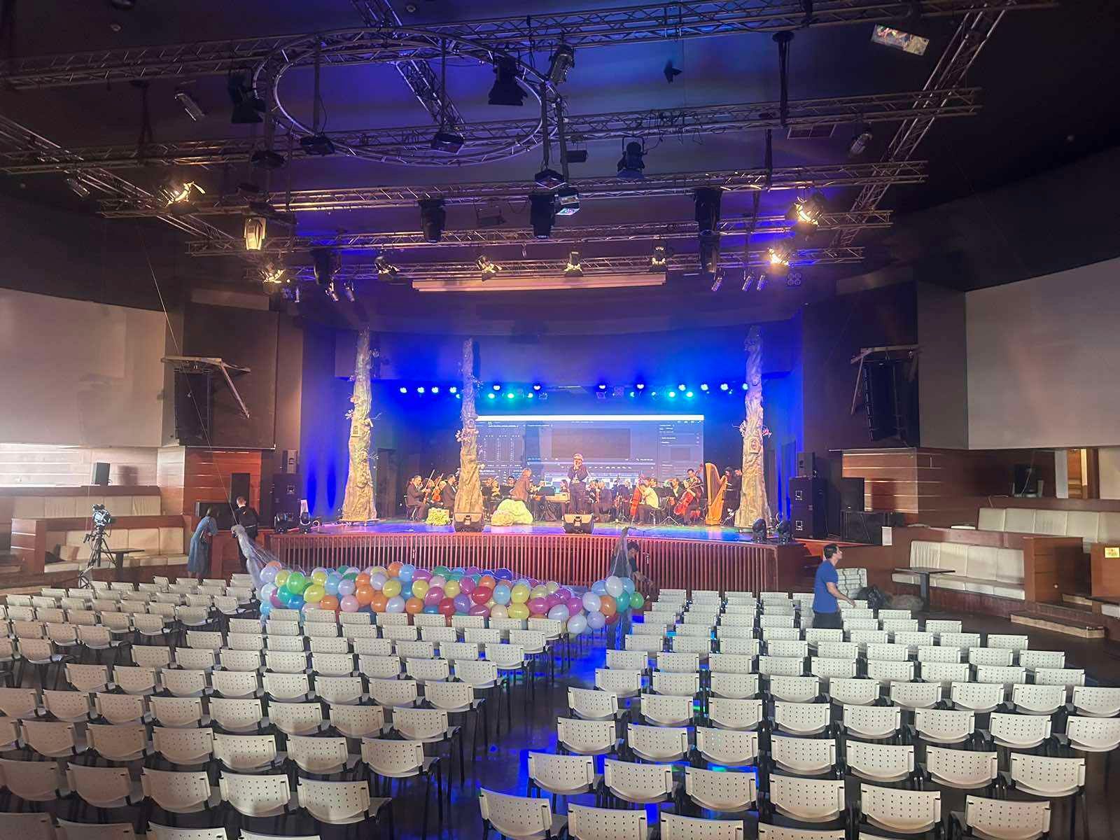 Trenutno je u toku generalna proba u Domu mladih, a mi vam donosimo dio atmosfere