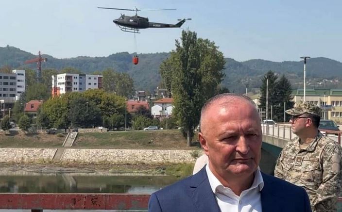 Već treći dan angažirana je na gašenju požara u općini Maglaj, pohvalio je nadljudske napore letačkih posada OSBiH 