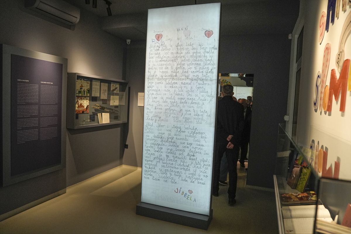 Muzej se nalazi na adresi Džidžikovac 3, a zaživio je zahvaljujući Udruženju roditelja ubijene djece opkoljenog Sarajeva