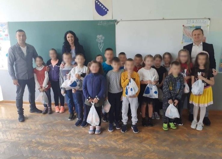 Ova praksa ne samo da je etički sporna, već može imati i dugoročne posljedice po percepciju djece i njihovu privatnost